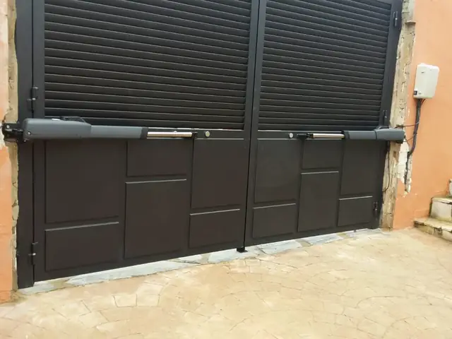 Portón eléctrico automatizado